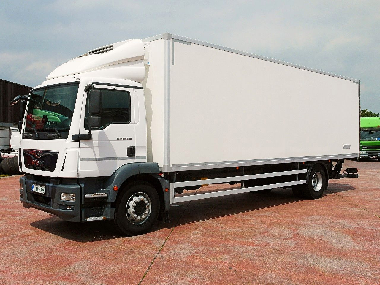 MAN TGM 18.250 KUHLKOFFER THERMOKING V800 MT A/C - Camion frigider: Foto 4 MAN TGM 18.250 KUHLKOFFER THERMOKING V800 MT A/C - Camion frigider: Foto 4