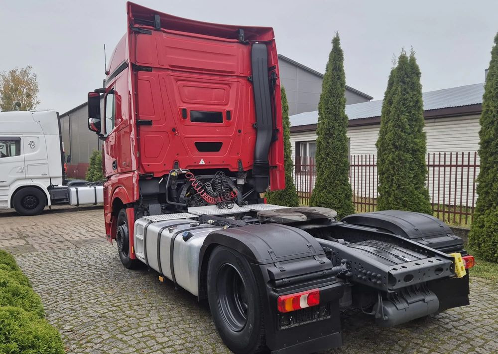 Mercedes-Benz 1845 - Cap tractor: Foto 4 Mercedes-Benz 1845 - Cap tractor: Foto 4