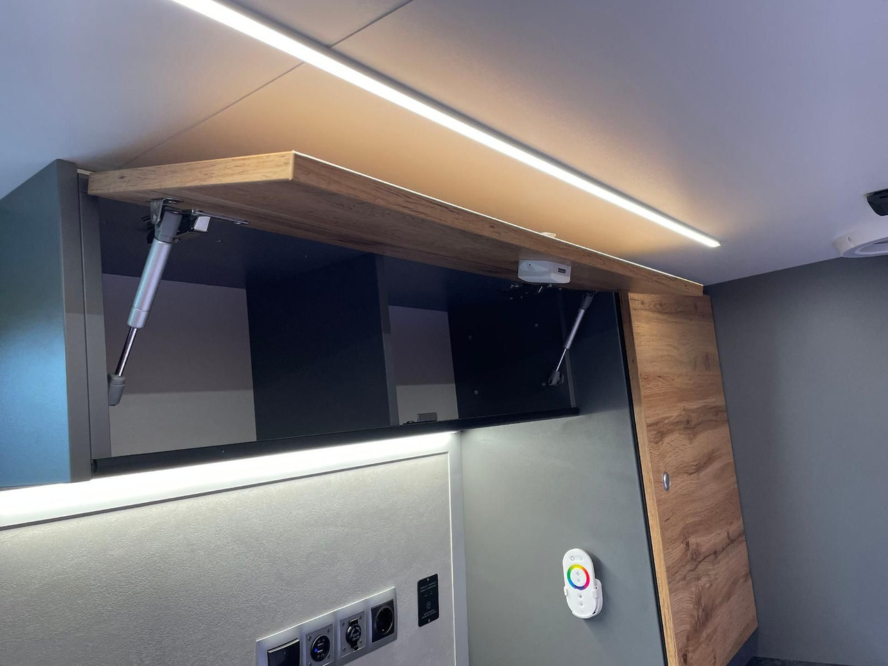 Automobil MAN TGE 3.180 L3H2 BF4 BEGLEITFAHRZEUG STANDHZ ACC: Foto 25