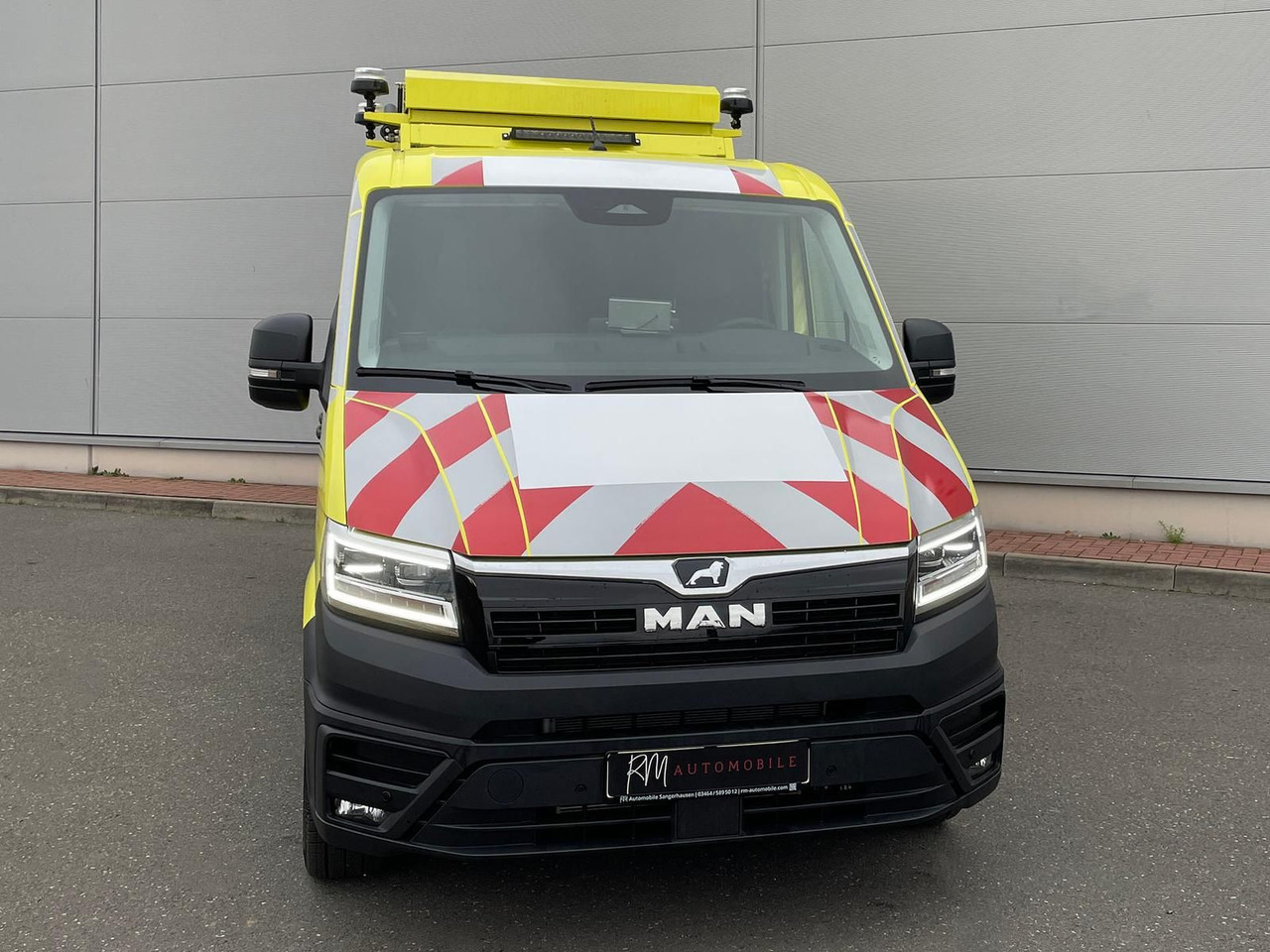 MAN TGE 3.180 L3H2 BF4 BEGLEITFAHRZEUG STANDHZ ACC - Automobil: Foto 4 MAN TGE 3.180 L3H2 BF4 BEGLEITFAHRZEUG STANDHZ ACC - Automobil: Foto 4