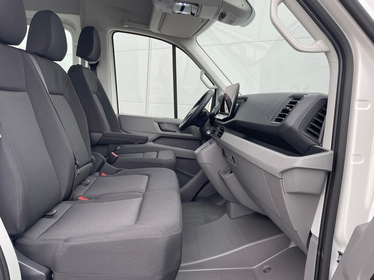 Dubă, Autoutilitară cabină dublă MAN TGE 3.180 L4H3 MIXTO 4x4 Autom STANDH LED KAMERA: Foto 16 Dubă, Autoutilitară cabină dublă MAN TGE 3.180 L4H3 MIXTO 4x4 Autom STANDH LED KAMERA: Foto 16