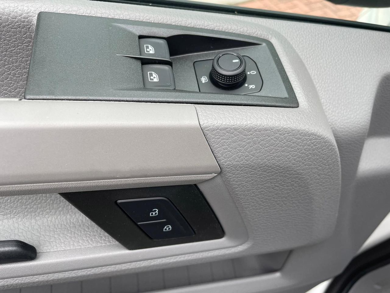 Dubă, Autoutilitară cabină dublă MAN TGE 3.180 L4H3 MIXTO 4x4 Autom STANDH LED KAMERA: Foto 33 Dubă, Autoutilitară cabină dublă MAN TGE 3.180 L4H3 MIXTO 4x4 Autom STANDH LED KAMERA: Foto 33