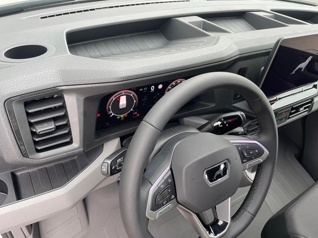 Dubă, Autoutilitară cabină dublă MAN TGE 3.180 L4H3 MIXTO 4x4 Autom STANDH LED KAMERA: Foto 26 Dubă, Autoutilitară cabină dublă MAN TGE 3.180 L4H3 MIXTO 4x4 Autom STANDH LED KAMERA: Foto 26