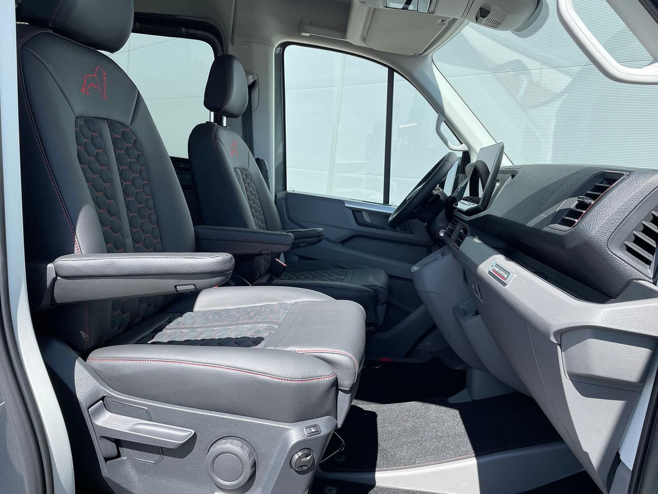 Dubă, Autoutilitară cabină dublă MAN TGE 3.200 L3H2 MIXTO 4x4 Individual S ACC STHZ: Foto 25