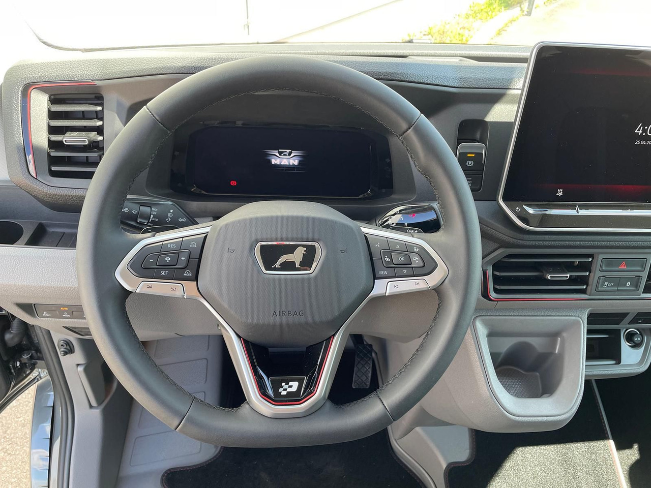 Dubă, Autoutilitară cabină dublă MAN TGE 3.200 L3H2 MIXTO 4x4 Individual S ACC STHZ: Foto 13