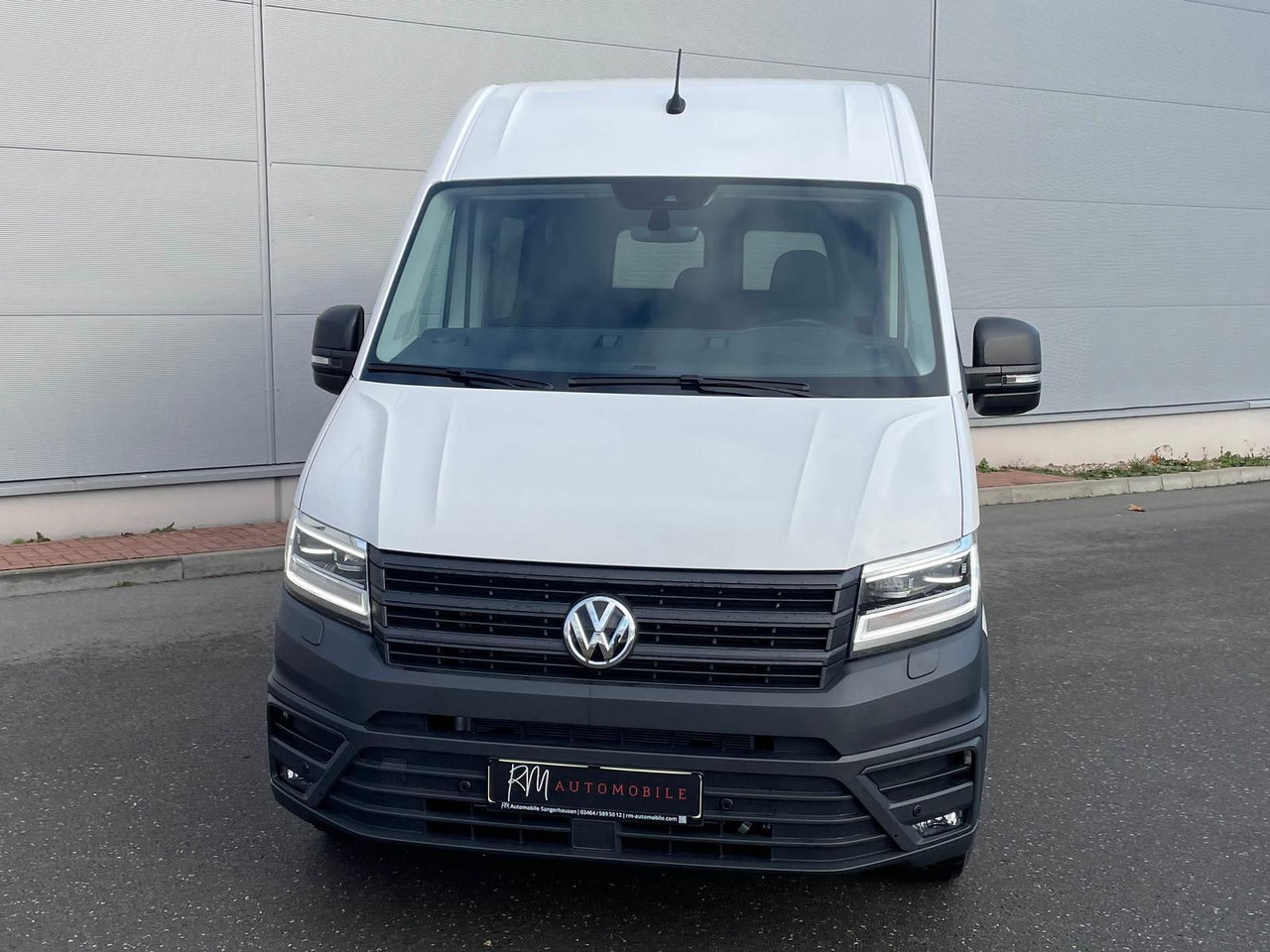 Volkswagen Crafter Kasten 35 L3H3 Autom. NAVI SITZHZ ACC - Transport persoane: Foto 3 Volkswagen Crafter Kasten 35 L3H3 Autom. NAVI SITZHZ ACC - Transport persoane: Foto 3