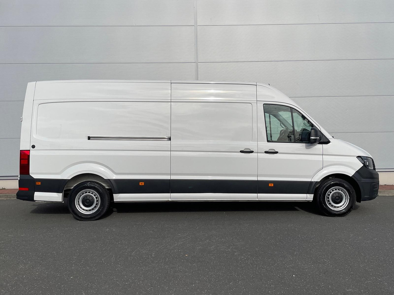 Volkswagen Crafter Kasten 35 L4H3 KAMERA KLIMA DAB - Dubă: Foto 5 Volkswagen Crafter Kasten 35 L4H3 KAMERA KLIMA DAB - Dubă: Foto 5