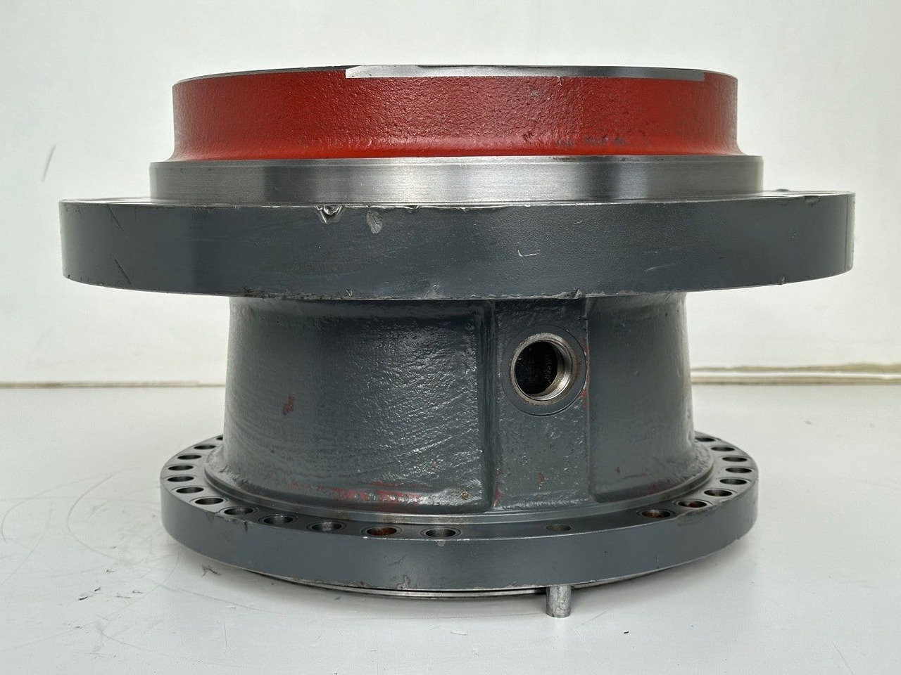 Liebherr Abtriebswellengehäuse ID-Nr.90021076. SAT325A296 - SAT325/294. R934-1550, R936, R938-1650, R940, R945-1866, R946, R950. #90021076.27.10# - Reductor de rotire pentru Utilaje constructii: Foto 4 Liebherr Abtriebswellengehäuse ID-Nr.90021076. SAT325A296 - SAT325/294. R934-1550, R936, R938-1650, R940, R945-1866, R946, R950. #90021076.27.10# - Reductor de rotire pentru Utilaje constructii: Foto 4