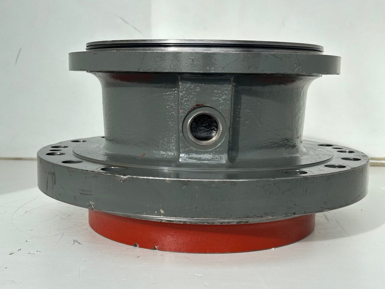 Liebherr Abtriebswellengehäuse ID-Nr.90208566 - Liebherr Kegelrollenlager ID-Nr.761001903. LH40, LH50, R926, R928, R930. #90208566.01342# - Reductor de rotire pentru Utilaje constructii: Foto 1 Liebherr Abtriebswellengehäuse ID-Nr.90208566 - Liebherr Kegelrollenlager ID-Nr.761001903. LH40, LH50, R926, R928, R930. #90208566.01342# - Reductor de rotire pentru Utilaje constructii: Foto 1