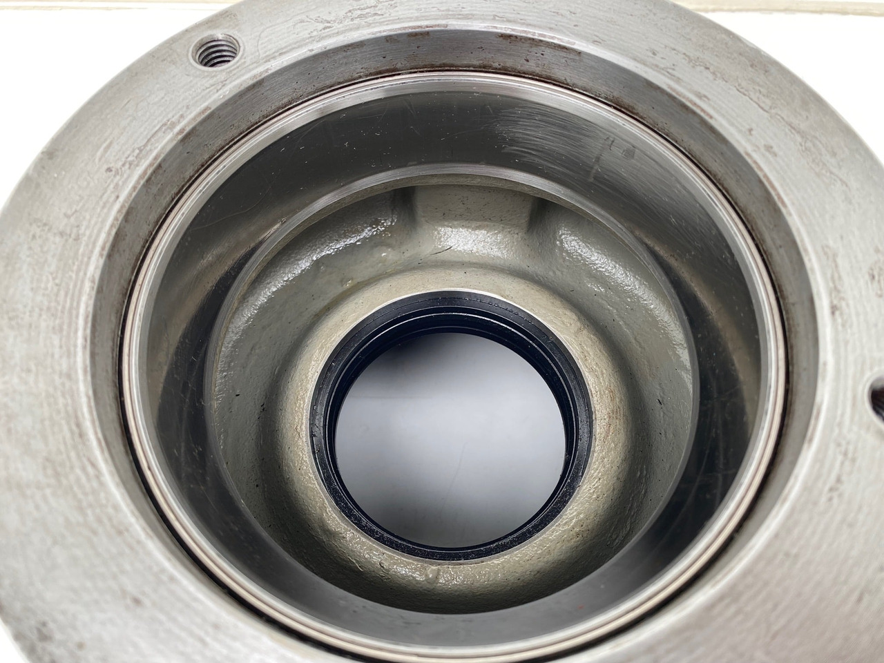 Reductor de rotire pentru Excavator pe şenile Liebherr Abtriebswellengehäuse ID-Nr.9442356 and Kegelrollenlager ID-Nr.746201501 - ID-Nr.746231101.: Foto 10