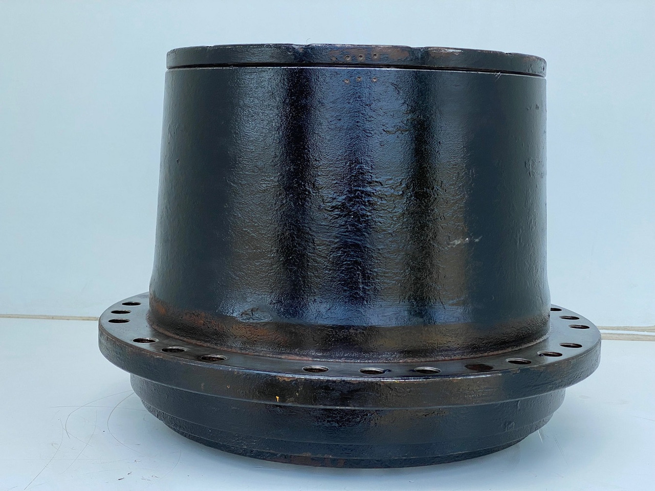 Liebherr Fahrantrieb FAT355P076. ID-Nr.969455101 - ID-Nr.969524001 - ID-Nr.90022900. LO1916, LOS916, R906, R916, R922, R924. #2088# - Transmisie finală pentru Excavator pe şenile: Foto 4 Liebherr Fahrantrieb FAT355P076. ID-Nr.969455101 - ID-Nr.969524001 - ID-Nr.90022900. LO1916, LOS916, R906, R916, R922, R924. #2088# - Transmisie finală pentru Excavator pe şenile: Foto 4