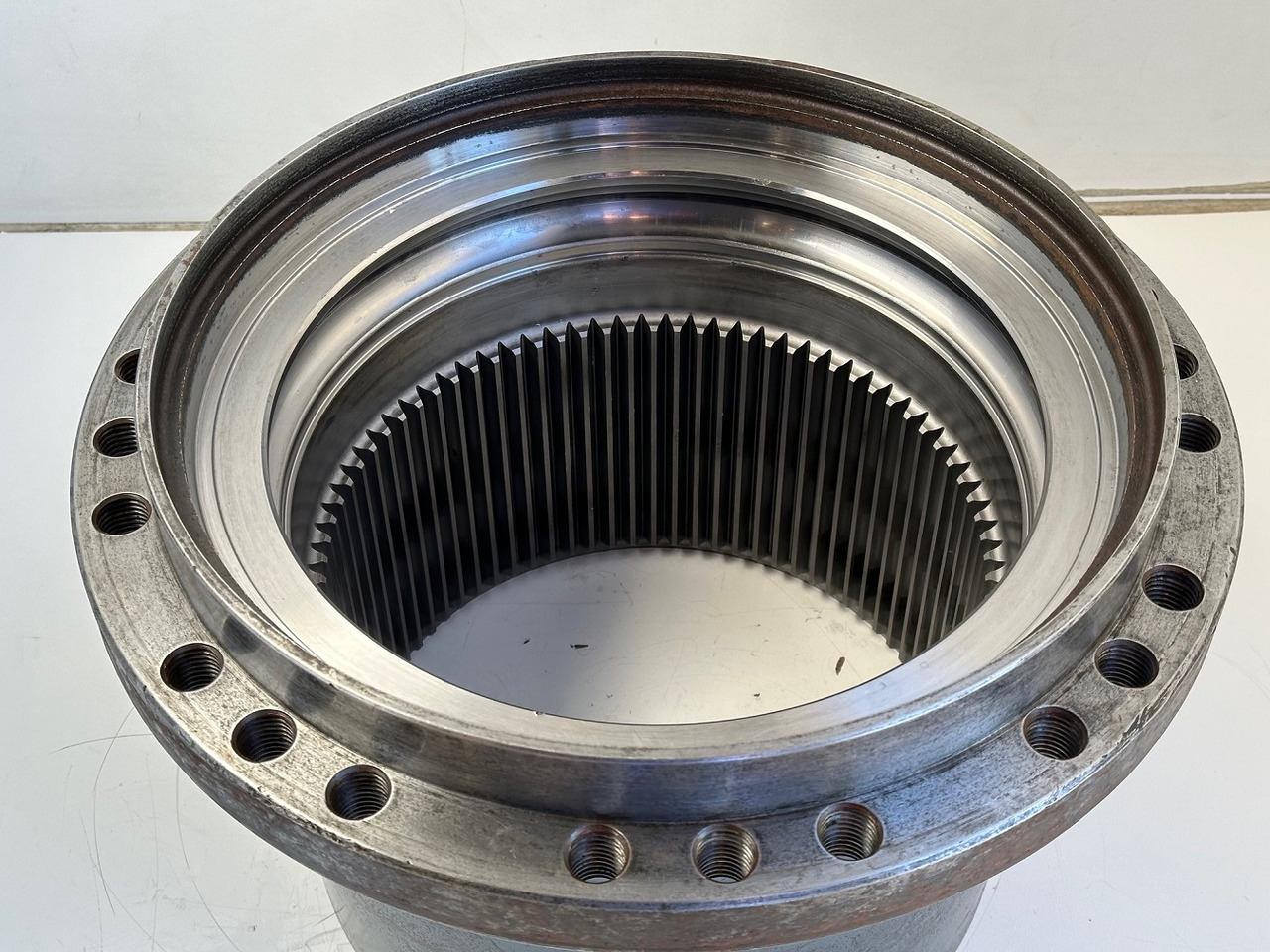 Liebherr Innenrad ID-Nr.90206742. FAT350P126 - FAT350P138. LOS1926 - R920 - R922 - R924 - R925 - R926 - R930 T.#90206742.18.12# - Transmisie finală pentru Excavator pe şenile: Foto 3 Liebherr Innenrad ID-Nr.90206742. FAT350P126 - FAT350P138. LOS1926 - R920 - R922 - R924 - R925 - R926 - R930 T.#90206742.18.12# - Transmisie finală pentru Excavator pe şenile: Foto 3