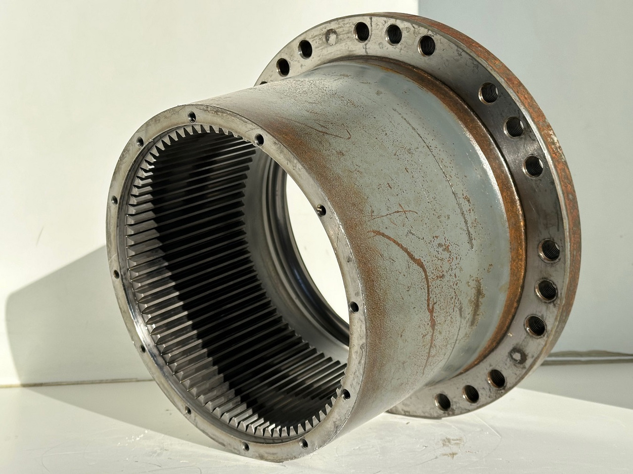 Liebherr Innenrad ID-Nr.90206742. FAT350P126 - FAT350P138. LOS1926 - R920 - R922 - R924 - R925 - R926 - R930 T.#90206742.18.12# - Transmisie finală pentru Excavator pe şenile: Foto 5 Liebherr Innenrad ID-Nr.90206742. FAT350P126 - FAT350P138. LOS1926 - R920 - R922 - R924 - R925 - R926 - R930 T.#90206742.18.12# - Transmisie finală pentru Excavator pe şenile: Foto 5