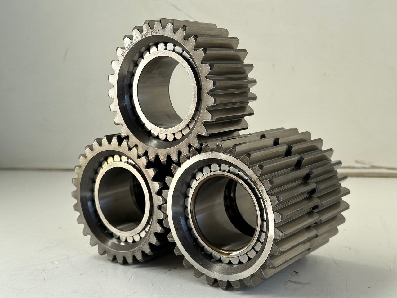 Liebherr Planetenrad ID-Nr.9443004 - ID-Nr.944300403. FAT400-FAT400/018-FAT400P018-FAT400P063-FAT400P073-FAT400P092. R934 IND,R906,R914,R916,R922,R924,R932,R934,R936,R942,R944. #944300503.18.12# - Transmisie finală pentru Excavator pe şenile: Foto 1 Liebherr Planetenrad ID-Nr.9443004 - ID-Nr.944300403. FAT400-FAT400/018-FAT400P018-FAT400P063-FAT400P073-FAT400P092. R934 IND,R906,R914,R916,R922,R924,R932,R934,R936,R942,R944. #944300503.18.12# - Transmisie finală pentru Excavator pe şenile: Foto 1