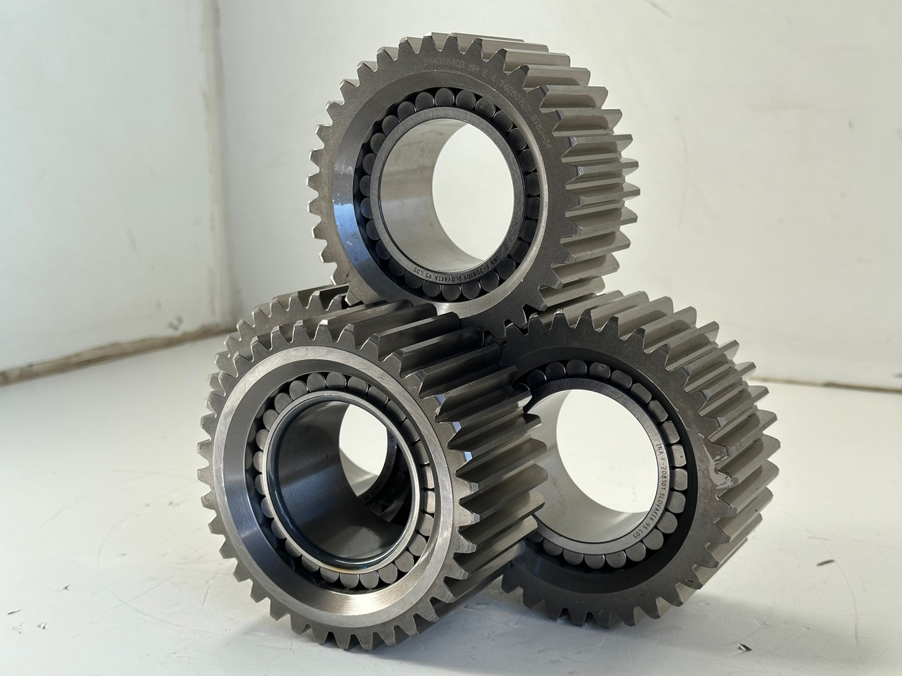 Liebherr Planetenrad ID-Nr.944356303 - ID-Nr.9443563 - ID-Nr.90208496 mit Zylinderrollenlager ID-Nr.761003403 - ID-Nr.10167340. #944356403.01# - Reductor de rotire pentru Excavator: Foto 2 Liebherr Planetenrad ID-Nr.944356303 - ID-Nr.9443563 - ID-Nr.90208496 mit Zylinderrollenlager ID-Nr.761003403 - ID-Nr.10167340. #944356403.01# - Reductor de rotire pentru Excavator: Foto 2