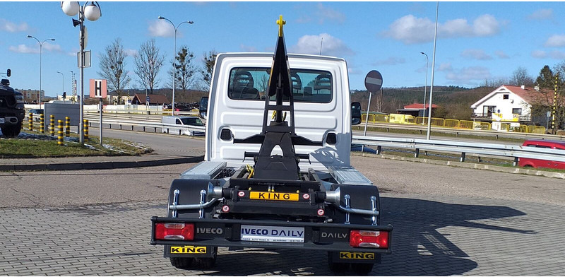 Iveco 50C18 + KING HZ-4R Hakowiec / Hooklift / Abrollkipper - Camion cu cârlig: Foto 1 Iveco 50C18 + KING HZ-4R Hakowiec / Hooklift / Abrollkipper - Camion cu cârlig: Foto 1