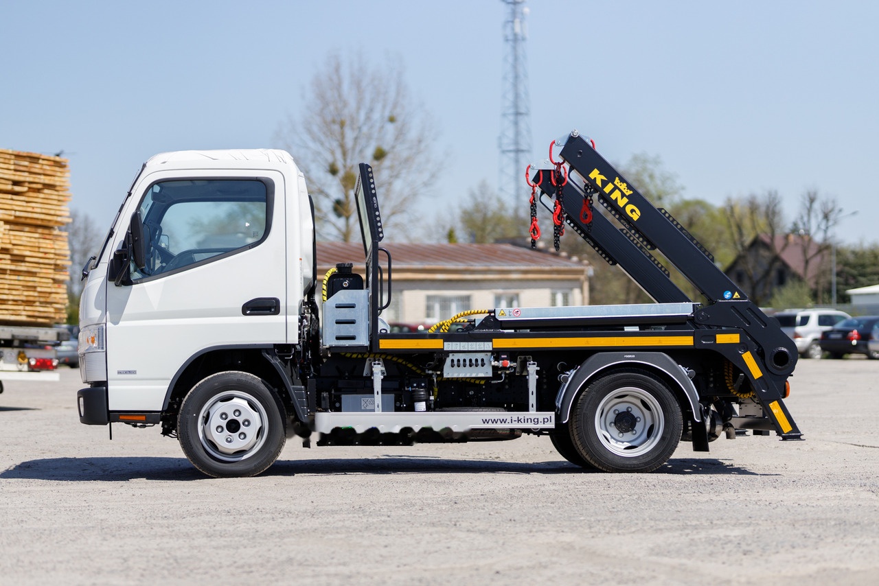 MITSUBISHI Fuso Canter 9C18 - Camion container de gunoi: Foto 1 MITSUBISHI Fuso Canter 9C18 - Camion container de gunoi: Foto 1