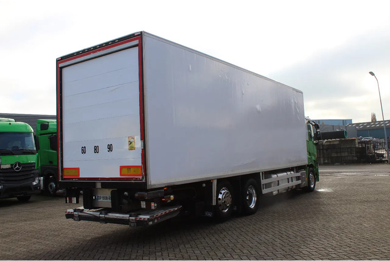 Renault T430 * RETARDER * EURO6 * CHEREAU * THERMO KING T-1200R * 6X2 * - Camion frigider: Foto 3 Renault T430 * RETARDER * EURO6 * CHEREAU * THERMO KING T-1200R * 6X2 * - Camion frigider: Foto 3