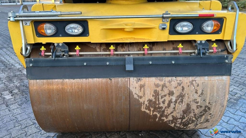 Bomag BW 174 AP-4V AM - Cilindru compactor pentru asfalt: Foto 5 Bomag BW 174 AP-4V AM - Cilindru compactor pentru asfalt: Foto 5