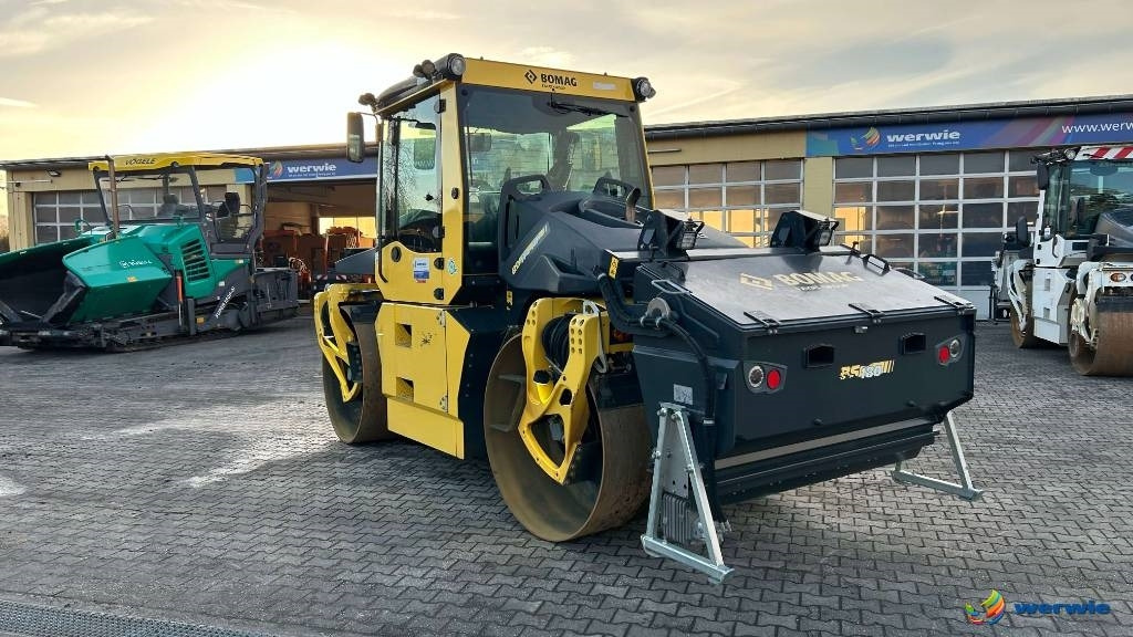 Bomag BW 174 AP-4V AM - Cilindru compactor pentru asfalt: Foto 2 Bomag BW 174 AP-4V AM - Cilindru compactor pentru asfalt: Foto 2