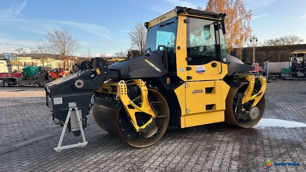 Bomag BW 174 AP-4V AM - Cilindru compactor pentru asfalt: Foto 3 Bomag BW 174 AP-4V AM - Cilindru compactor pentru asfalt: Foto 3