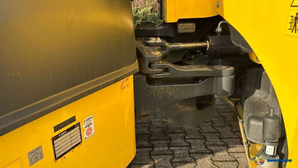 Bomag BW 206 AD-5 AM - Cilindru compactor pentru asfalt: Foto 5 Bomag BW 206 AD-5 AM - Cilindru compactor pentru asfalt: Foto 5