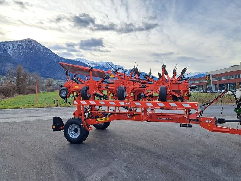 Kuhn Giroheuer GF 13003 T - Maşină de întors fânul: Foto 4 Kuhn Giroheuer GF 13003 T - Maşină de întors fânul: Foto 4