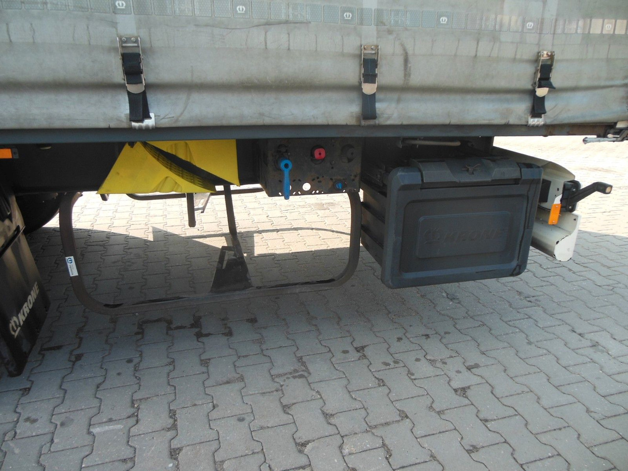 Semiremorcă prelată Krone SD, BPW, HUBDACH, LIFT ACHSE, 3 STÜCKS AM LAGER: Foto 11 Semiremorcă prelată Krone SD, BPW, HUBDACH, LIFT ACHSE, 3 STÜCKS AM LAGER: Foto 11