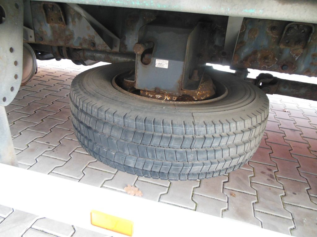 Autoutilitară cu platformă Renault MIDLUM DXI 180.08 Renault MIDLUM DXI 180.08: Foto 8 Autoutilitară cu platformă Renault MIDLUM DXI 180.08 Renault MIDLUM DXI 180.08: Foto 8