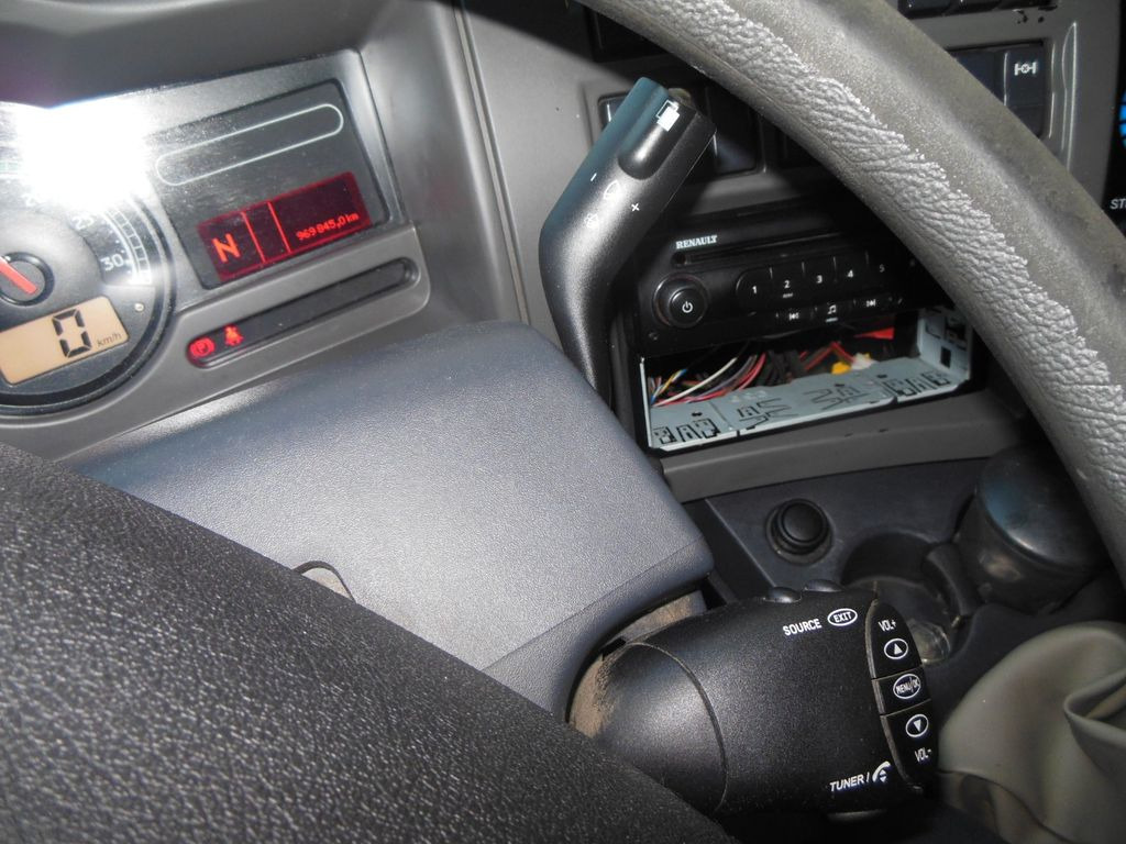 Autoutilitară cu platformă Renault MIDLUM DXI 180.08 Renault MIDLUM DXI 180.08: Foto 21 Autoutilitară cu platformă Renault MIDLUM DXI 180.08 Renault MIDLUM DXI 180.08: Foto 21