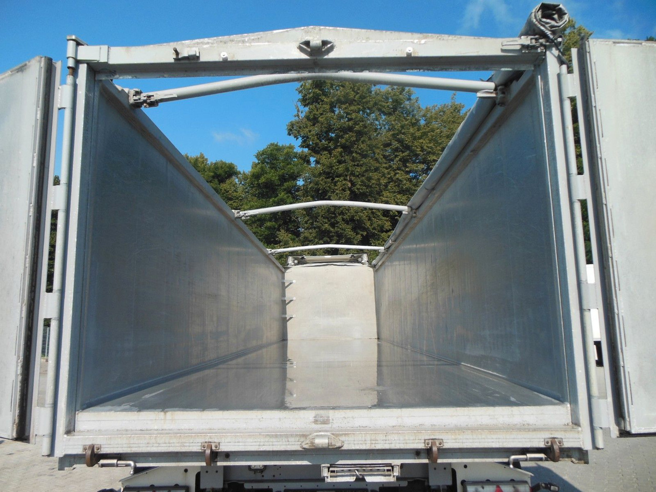 Semiremorcă basculantă Stas S300CX, 49m3, ADR, 9 TONE ACHSEN,WIE NEUE-TOP!!!: Foto 14 Semiremorcă basculantă Stas S300CX, 49m3, ADR, 9 TONE ACHSEN,WIE NEUE-TOP!!!: Foto 14