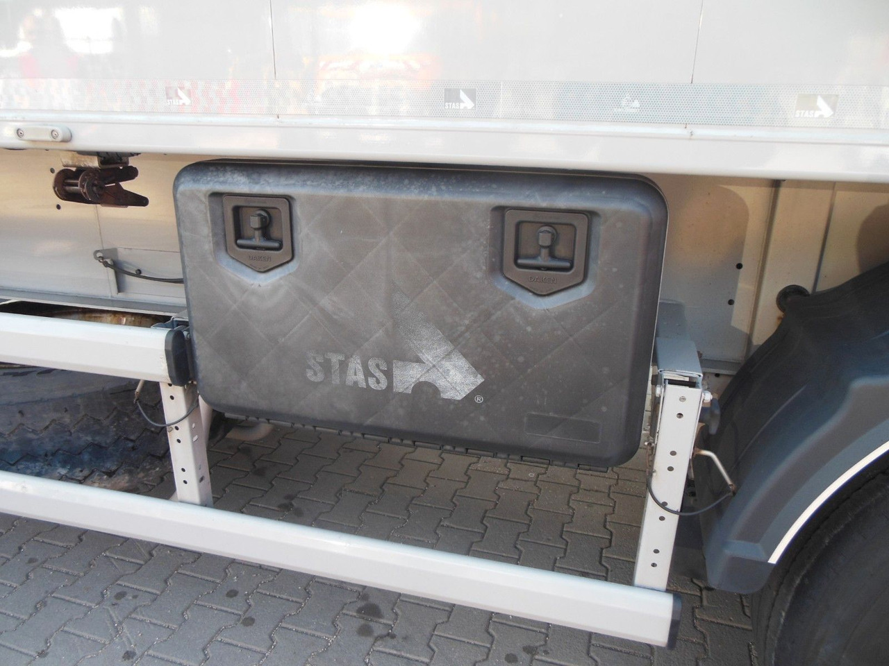 Semiremorcă basculantă Stas S300CX, 49m3, ADR, 9 TONE ACHSEN,WIE NEUE-TOP!!!: Foto 11 Semiremorcă basculantă Stas S300CX, 49m3, ADR, 9 TONE ACHSEN,WIE NEUE-TOP!!!: Foto 11