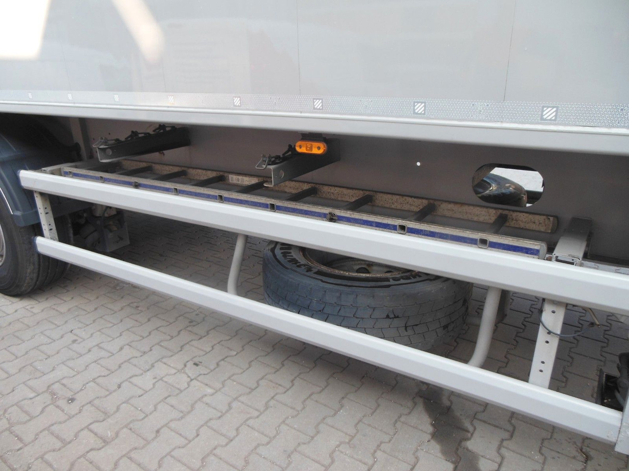 Semiremorcă basculantă Stas S300CX, 49m3, ADR, 9 TONE ACHSEN,WIE NEUE-TOP!!!: Foto 13 Semiremorcă basculantă Stas S300CX, 49m3, ADR, 9 TONE ACHSEN,WIE NEUE-TOP!!!: Foto 13