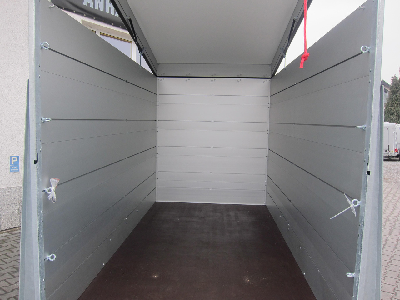 ALUBOXX Deckelanhänger GTT 2500 VT4 301x151x188cm Heckrampe (M) 2500kg order online Aktion - Remorcă furgon: Foto 3 ALUBOXX Deckelanhänger GTT 2500 VT4 301x151x188cm Heckrampe (M) 2500kg order online Aktion - Remorcă furgon: Foto 3