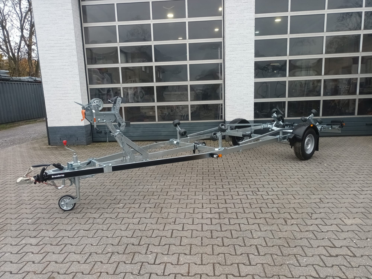 Brenderup Bootstrailer Premium 201500B SR X LED Superrollen 1500kg - Peridoc: Foto 1 Brenderup Bootstrailer Premium 201500B SR X LED Superrollen 1500kg - Peridoc: Foto 1