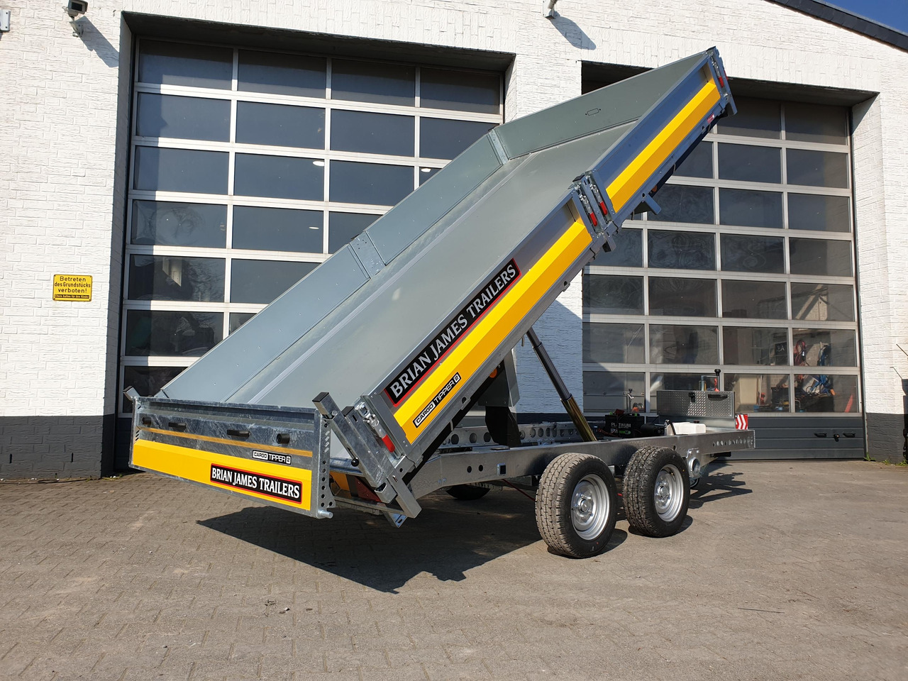 Brian James Trailer CarGO Tipper 2 elektrisch 360x195x30cm Pendelklappe Tandem niedrig 12" 3500kg os - Remorcă basculantă: Foto 3 Brian James Trailer CarGO Tipper 2 elektrisch 360x195x30cm Pendelklappe Tandem niedrig 12" 3500kg os - Remorcă basculantă: Foto 3