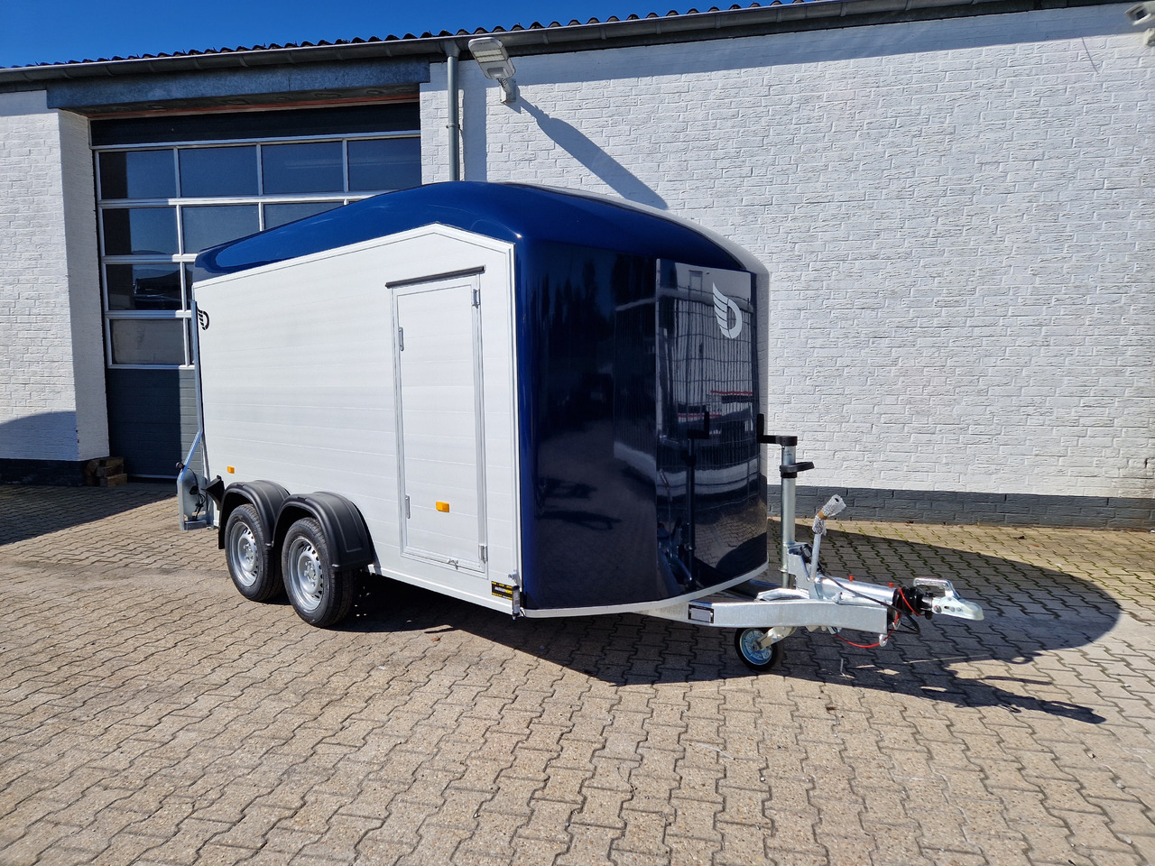 Cargo Roadster 700 plus 375x180x200cm Alu Poly kingblue Seitentür Pullman 2600kg 100km/H Aktion - Remorcă furgon: Foto 1 Cargo Roadster 700 plus 375x180x200cm Alu Poly kingblue Seitentür Pullman 2600kg 100km/H Aktion - Remorcă furgon: Foto 1