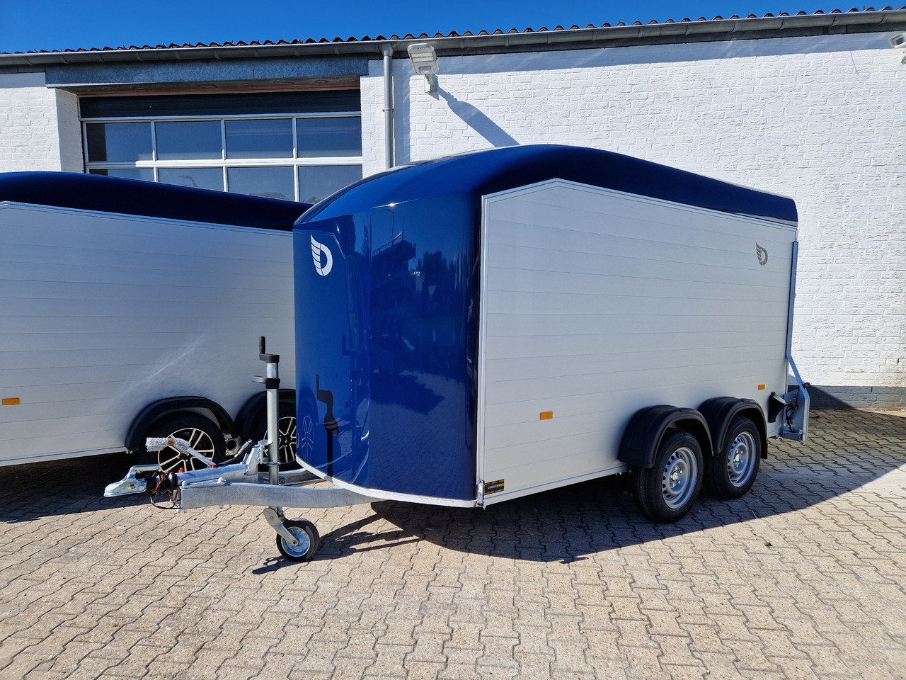 Cargo Roadster 700 plus 375x180x200cm Alu Poly kingblue Seitentür Pullman 2600kg 100km/H Aktion - Remorcă furgon: Foto 2 Cargo Roadster 700 plus 375x180x200cm Alu Poly kingblue Seitentür Pullman 2600kg 100km/H Aktion - Remorcă furgon: Foto 2
