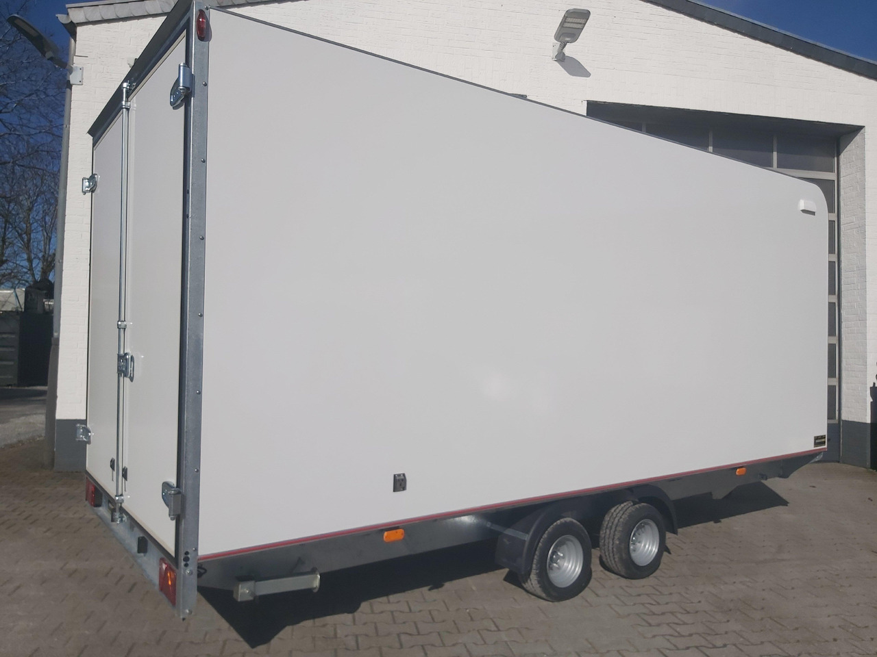 Hochlader Koffer TFSP 500T.00 500x220x210cm aero Zurrsystem 10 Zoll (XXL) 100km/H 2700kg - Remorcă furgon: Foto 5 Hochlader Koffer TFSP 500T.00 500x220x210cm aero Zurrsystem 10 Zoll (XXL) 100km/H 2700kg - Remorcă furgon: Foto 5
