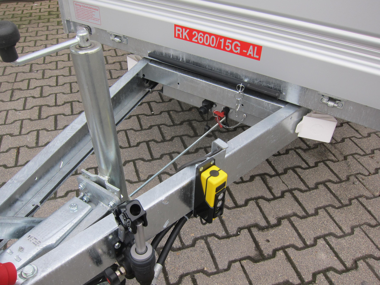 Pongratz Kipper RK 2600/15 G-AL Elektrisch + Notpumpe 260x151x36cm Stahlboden Pendel 13" 1800kg - Remorcă basculantă: Foto 3 Pongratz Kipper RK 2600/15 G-AL Elektrisch + Notpumpe 260x151x36cm Stahlboden Pendel 13" 1800kg - Remorcă basculantă: Foto 3