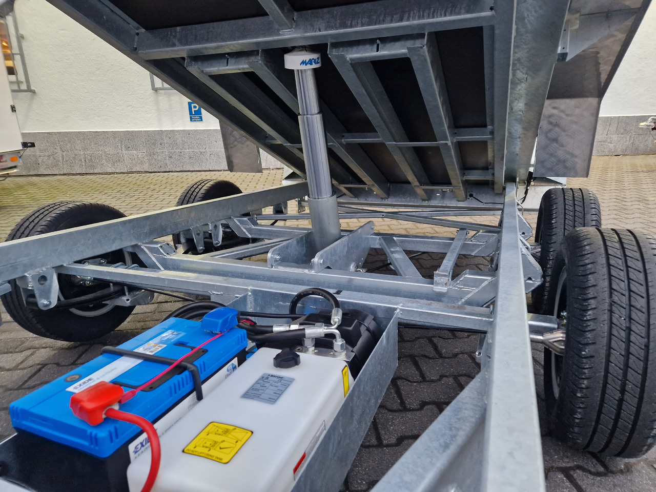 Variant Heckkipper Tieflader 3515 MT20 300x150x30cm Auffahrrampen Stützen Parabelfeder 3500kg 100km - Remorcă basculantă: Foto 5 Variant Heckkipper Tieflader 3515 MT20 300x150x30cm Auffahrrampen Stützen Parabelfeder 3500kg 100km - Remorcă basculantă: Foto 5