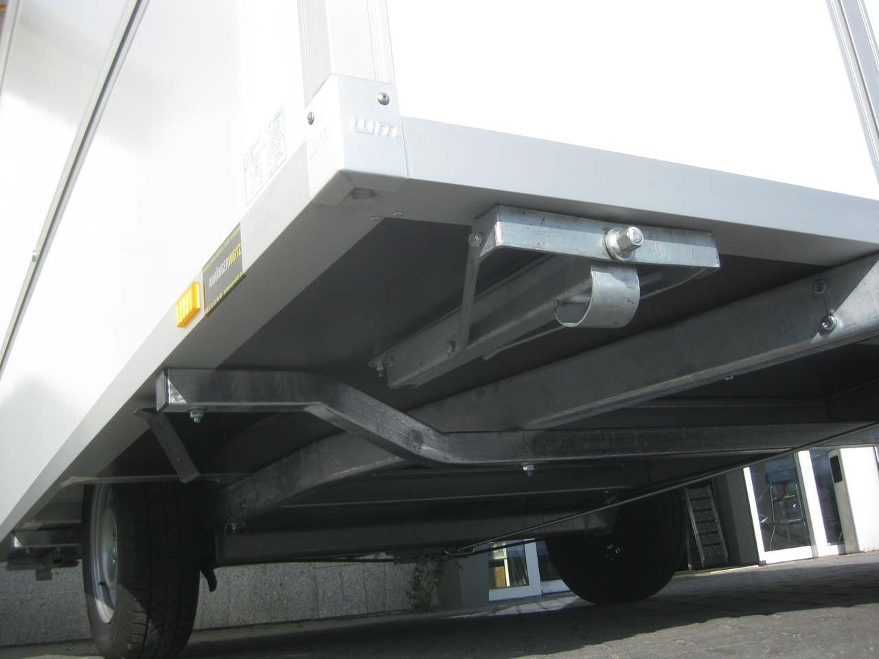 Verkaufsanhänger VKE 1337/206 370cm 2 Verkaufsklappen Tür vorn Multi Leerwagen (L) 1300 kg - Rulota comerciala: Foto 4 Verkaufsanhänger VKE 1337/206 370cm 2 Verkaufsklappen Tür vorn Multi Leerwagen (L) 1300 kg - Rulota comerciala: Foto 4