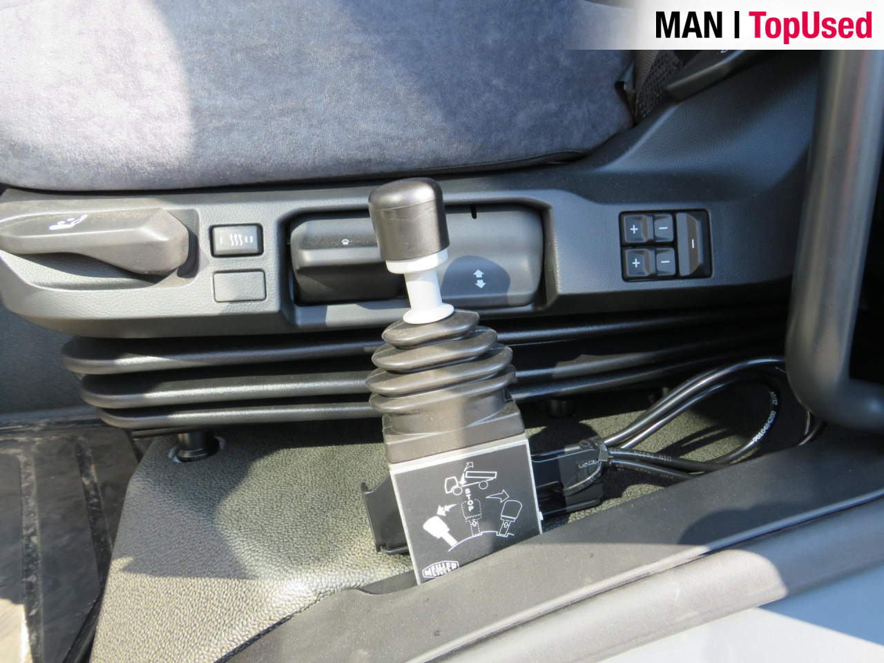 MAN TGS 41.480 8x4 BB CH Schmitz Muldenkipper Retarder - Camion basculantă: Foto 4 MAN TGS 41.480 8x4 BB CH Schmitz Muldenkipper Retarder - Camion basculantă: Foto 4