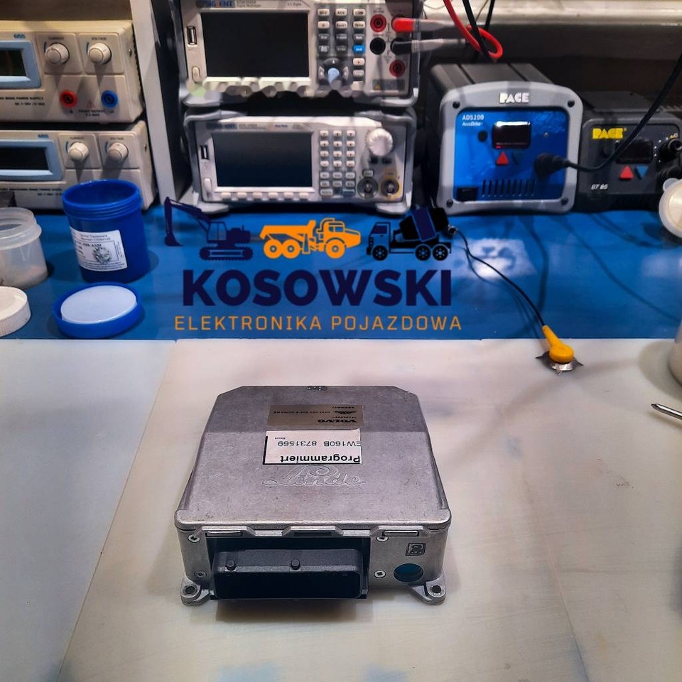 Volvo EW 140 EW 160 EW 180 - Calculator de bord pentru Excavator pe roţi: Foto 2 Volvo EW 140 EW 160 EW 180 - Calculator de bord pentru Excavator pe roţi: Foto 2