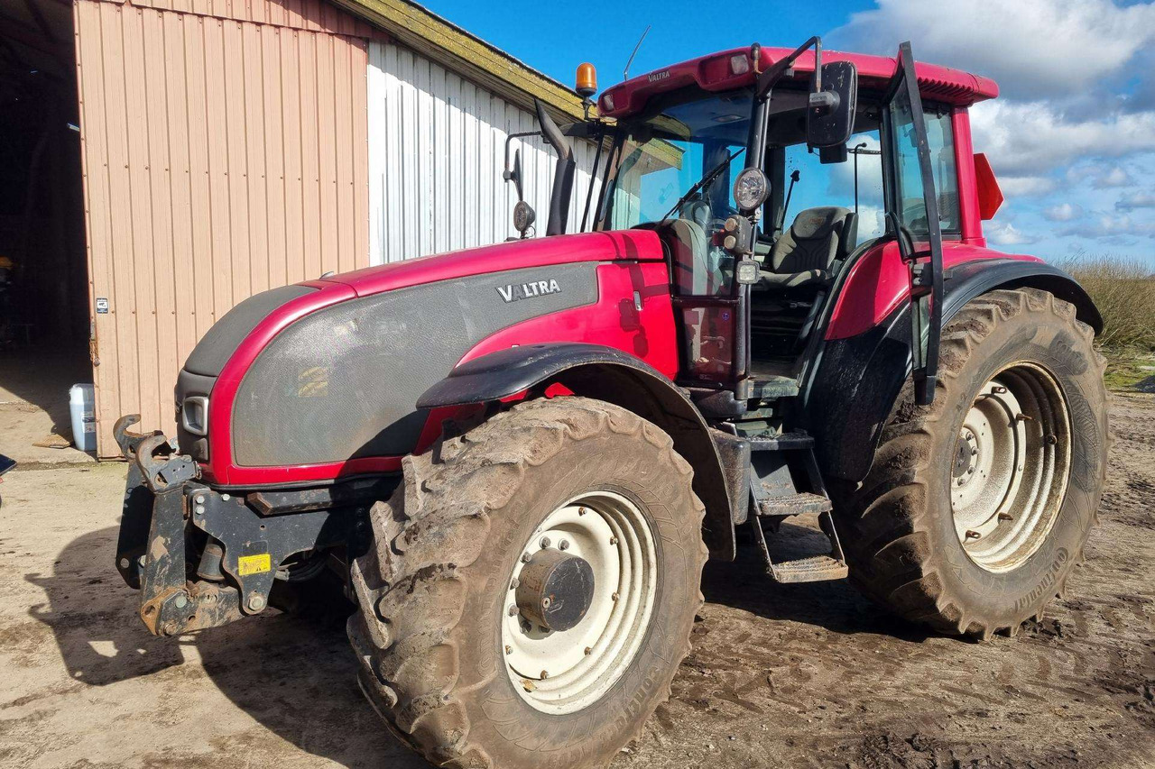Valtra T190 - Tractor agricol: Foto 1 Valtra T190 - Tractor agricol: Foto 1