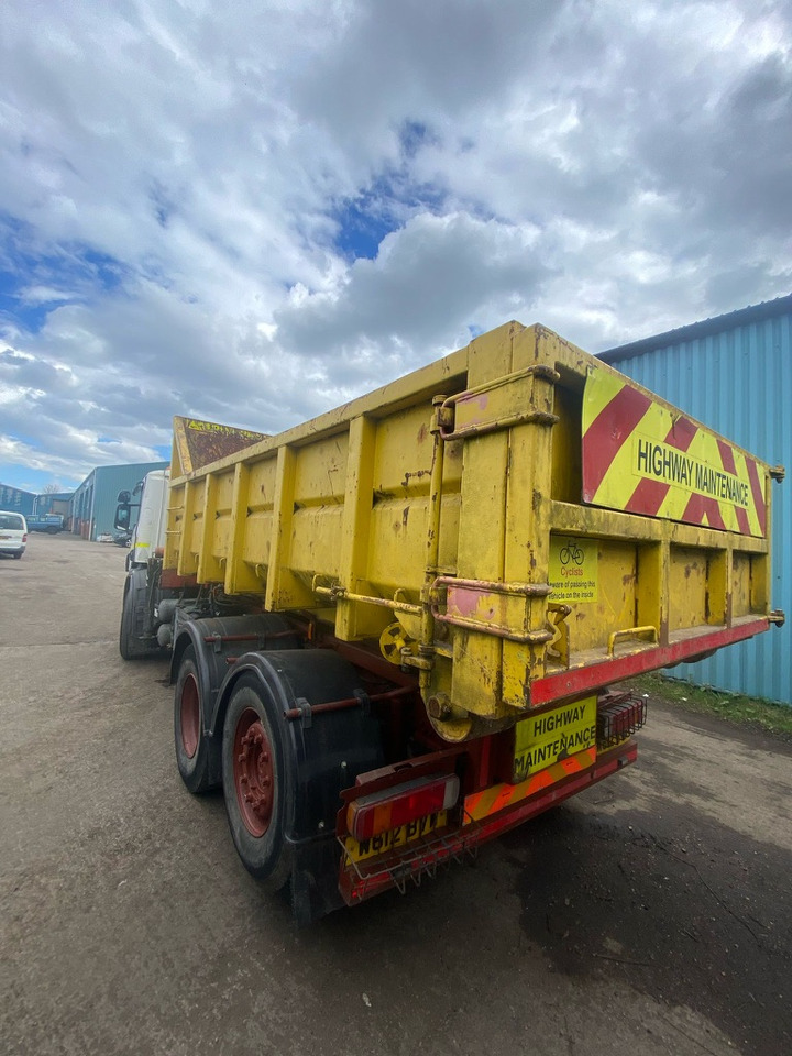 Scania 94D 260 6x2 Rigid - Camion basculantă: Foto 3 Scania 94D 260 6x2 Rigid - Camion basculantă: Foto 3