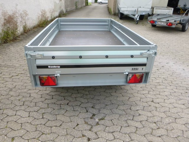 Brenderup 3251STB1300, 1000 kg, Stahl Hochlader, 2500 x 1420 x 350 mm - Remorca auto: Foto 2 Brenderup 3251STB1300, 1000 kg, Stahl Hochlader, 2500 x 1420 x 350 mm - Remorca auto: Foto 2