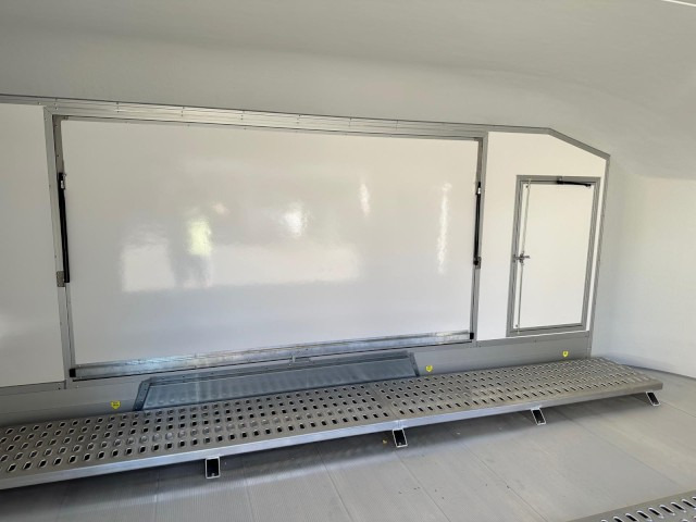 Cheval Liberte Debon Roadster 1000 Sandwich 3500 kg, 100 km/h, 495x200x202cm - Remorcă furgon: Foto 4 Cheval Liberte Debon Roadster 1000 Sandwich 3500 kg, 100 km/h, 495x200x202cm - Remorcă furgon: Foto 4