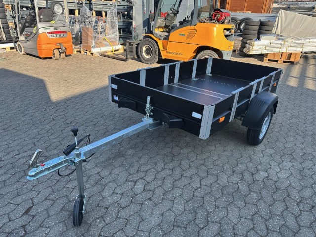 Faltos Blackline, 750 kg, 2420 x 1240 x 300 mm - Remorca auto: Foto 2 Faltos Blackline, 750 kg, 2420 x 1240 x 300 mm - Remorca auto: Foto 2