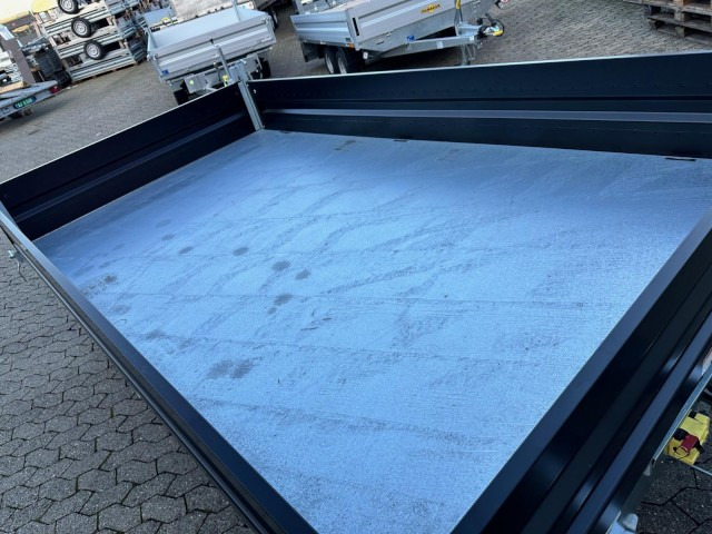 Humbaur 3-Seitenkipper HTK 3500.31 Alu black edition , 3140 x 1750 x 350 mm, 3,5 to. - Remorcă basculantă: Foto 4 Humbaur 3-Seitenkipper HTK 3500.31 Alu black edition , 3140 x 1750 x 350 mm, 3,5 to. - Remorcă basculantă: Foto 4